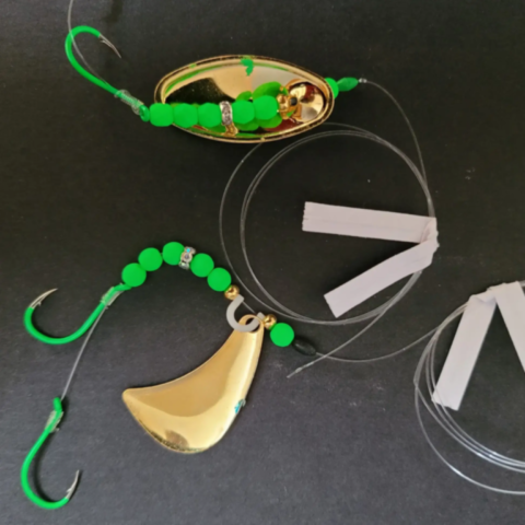 Dominator lure green on gold bottom view